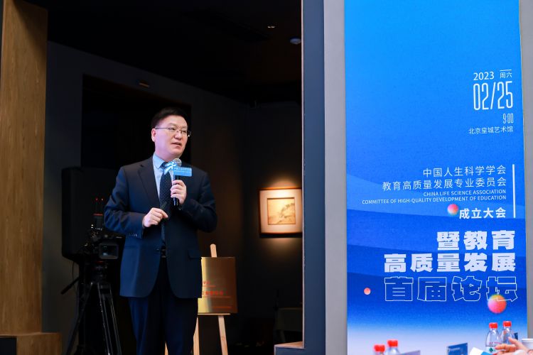 褚宏启.jpg